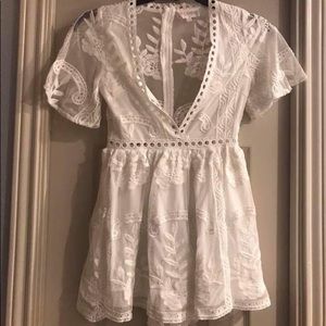White lace romper SIZE SMALL